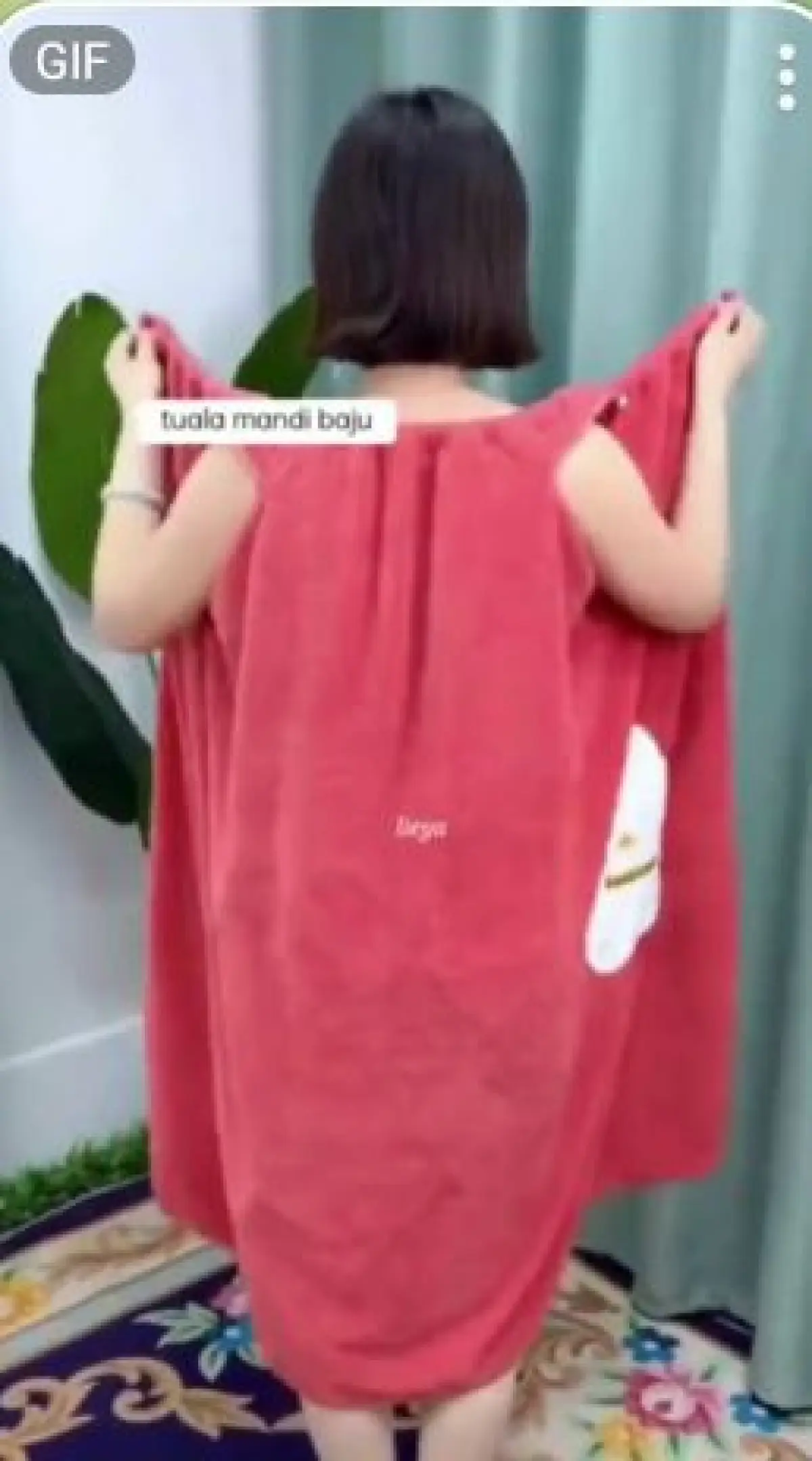 Ladies wearable bath towel comes with cap - Image 1