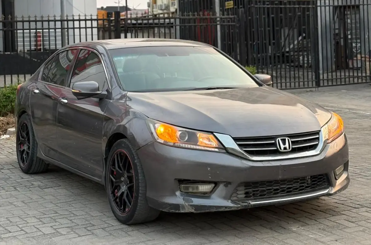 2015 Honda Accord - Image 9