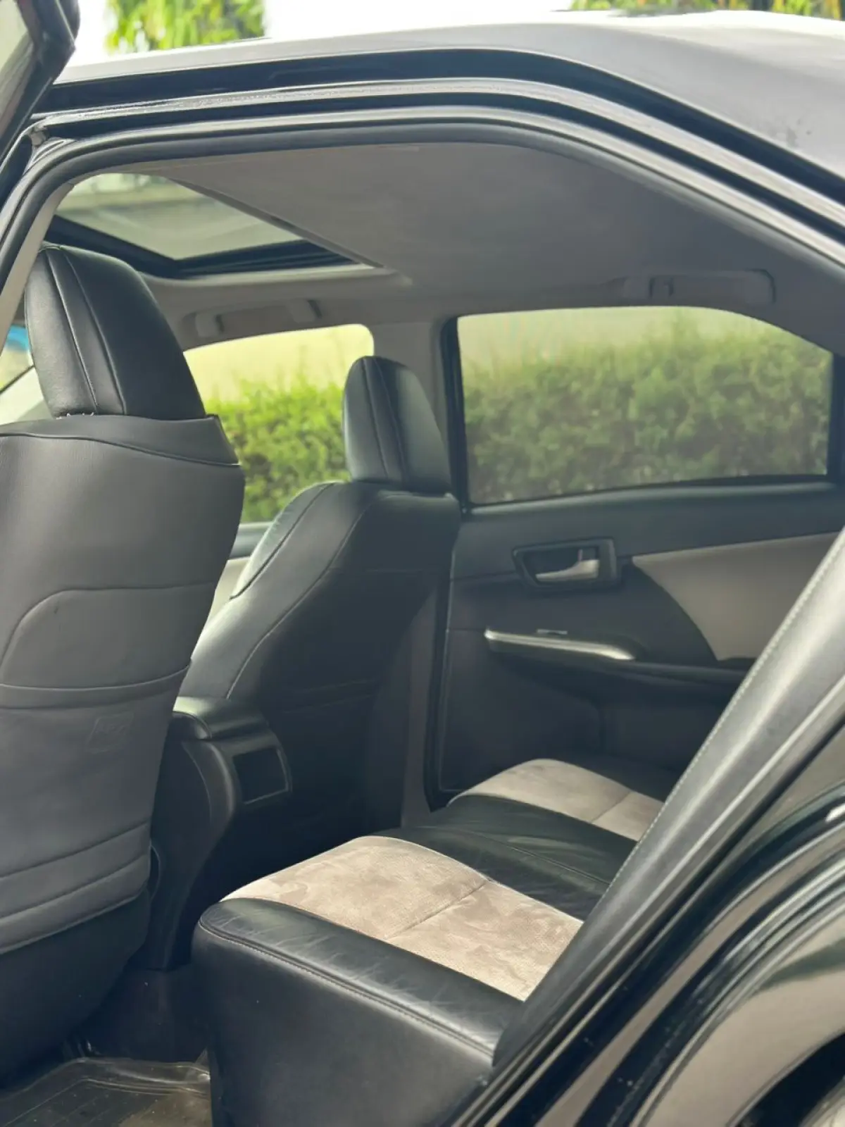 Extremely Neat 2014 Toyota Camry Sport - Image 6