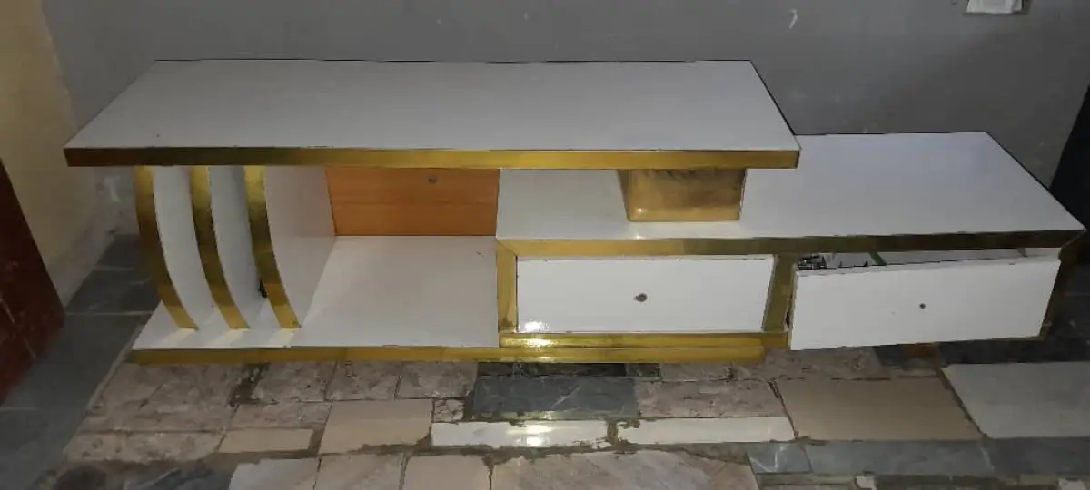 Tv table stand - Image 1
