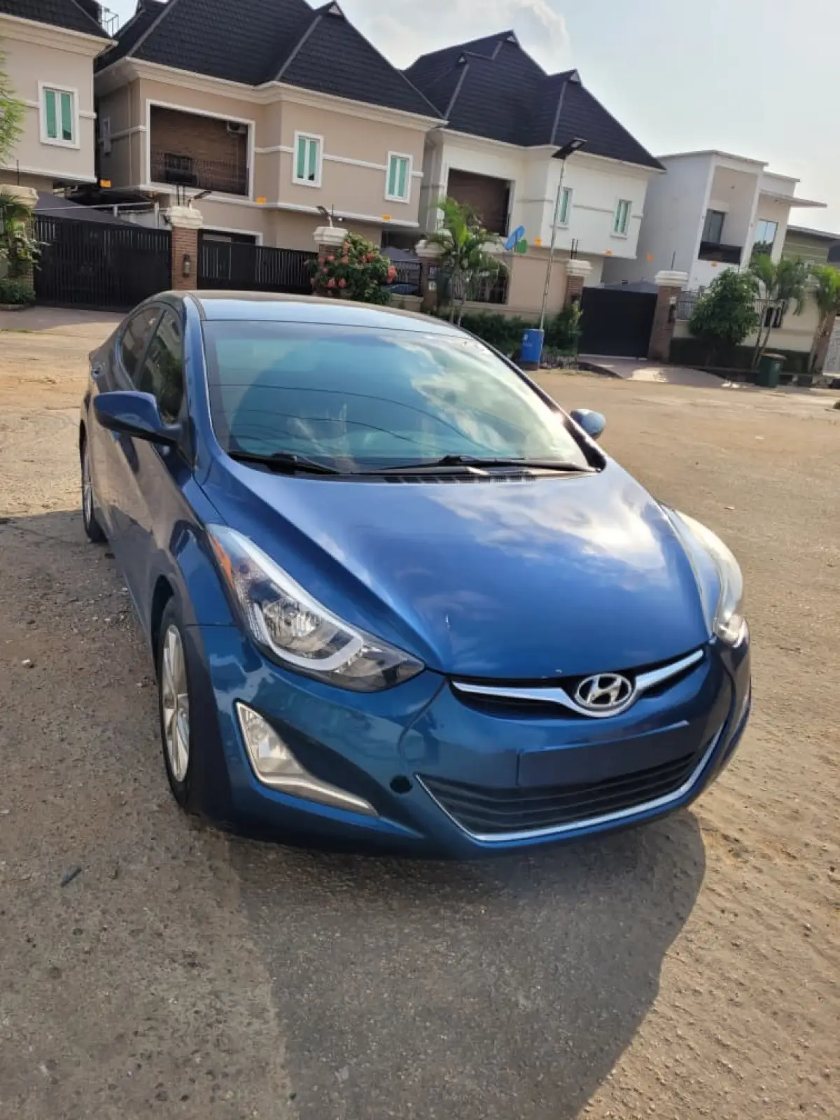 Foreign Used 2014 Hyundai Elantra - Image 4