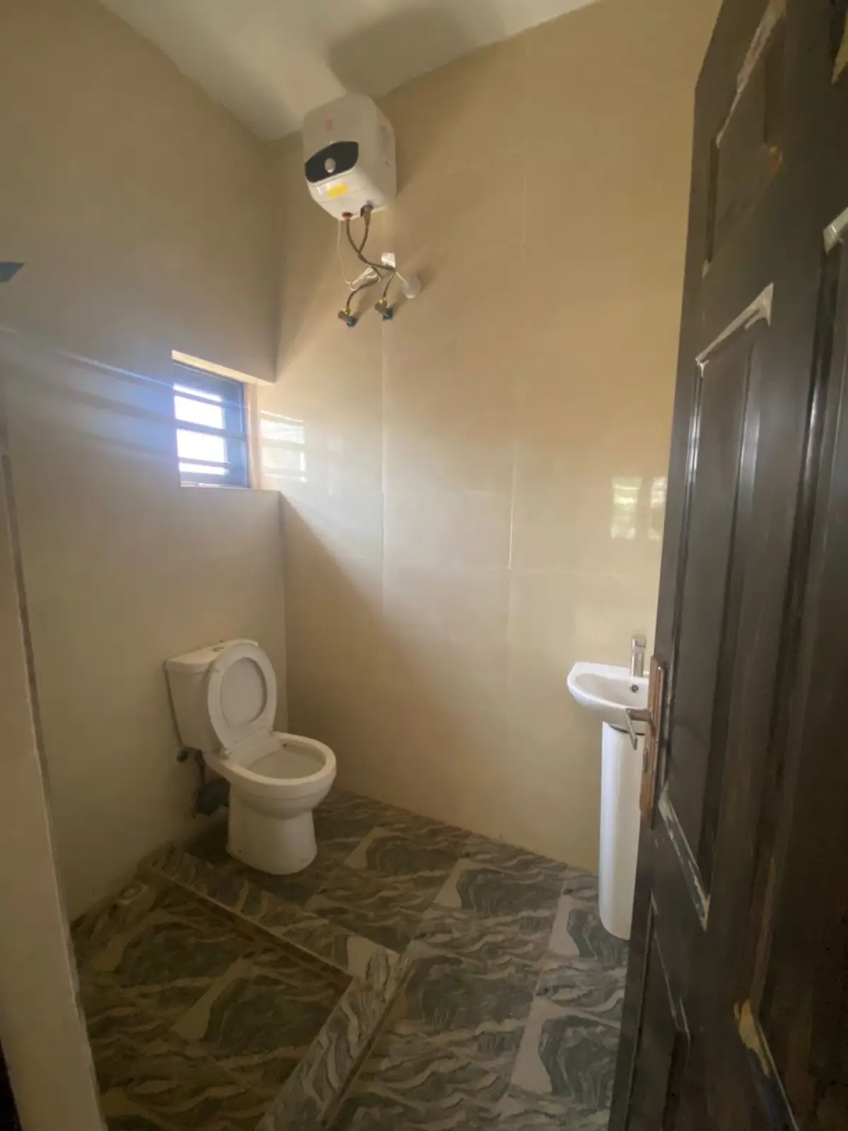 To Let New Standard 3bedrooms at Gwarinpa estate - Image 3