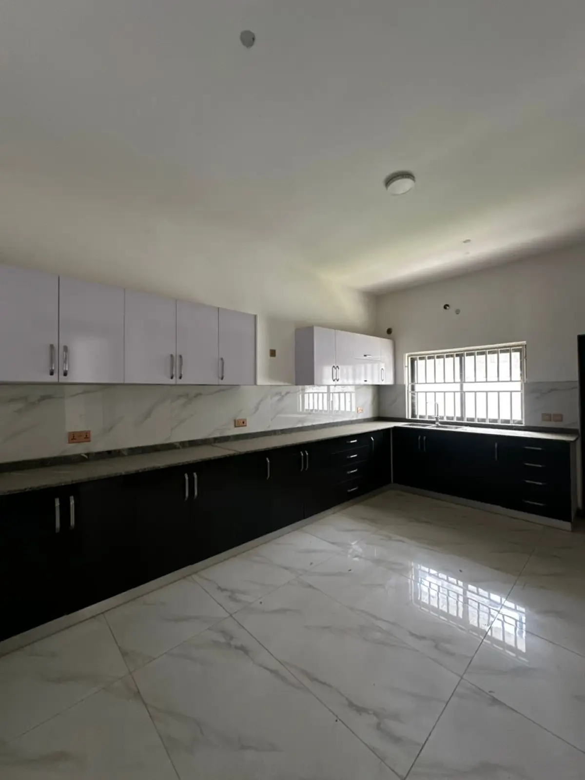 For Sale New 5bedrooms duplex at Jahi Gilmore - Image 4