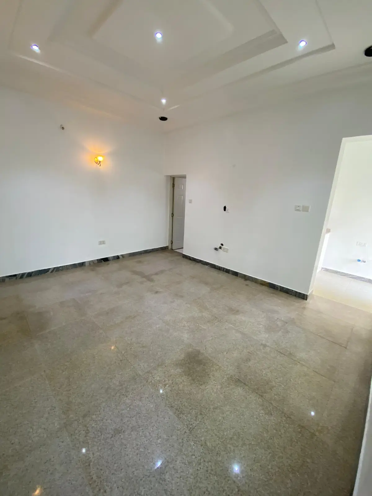 To Let Standard 1bedroom - Image 2