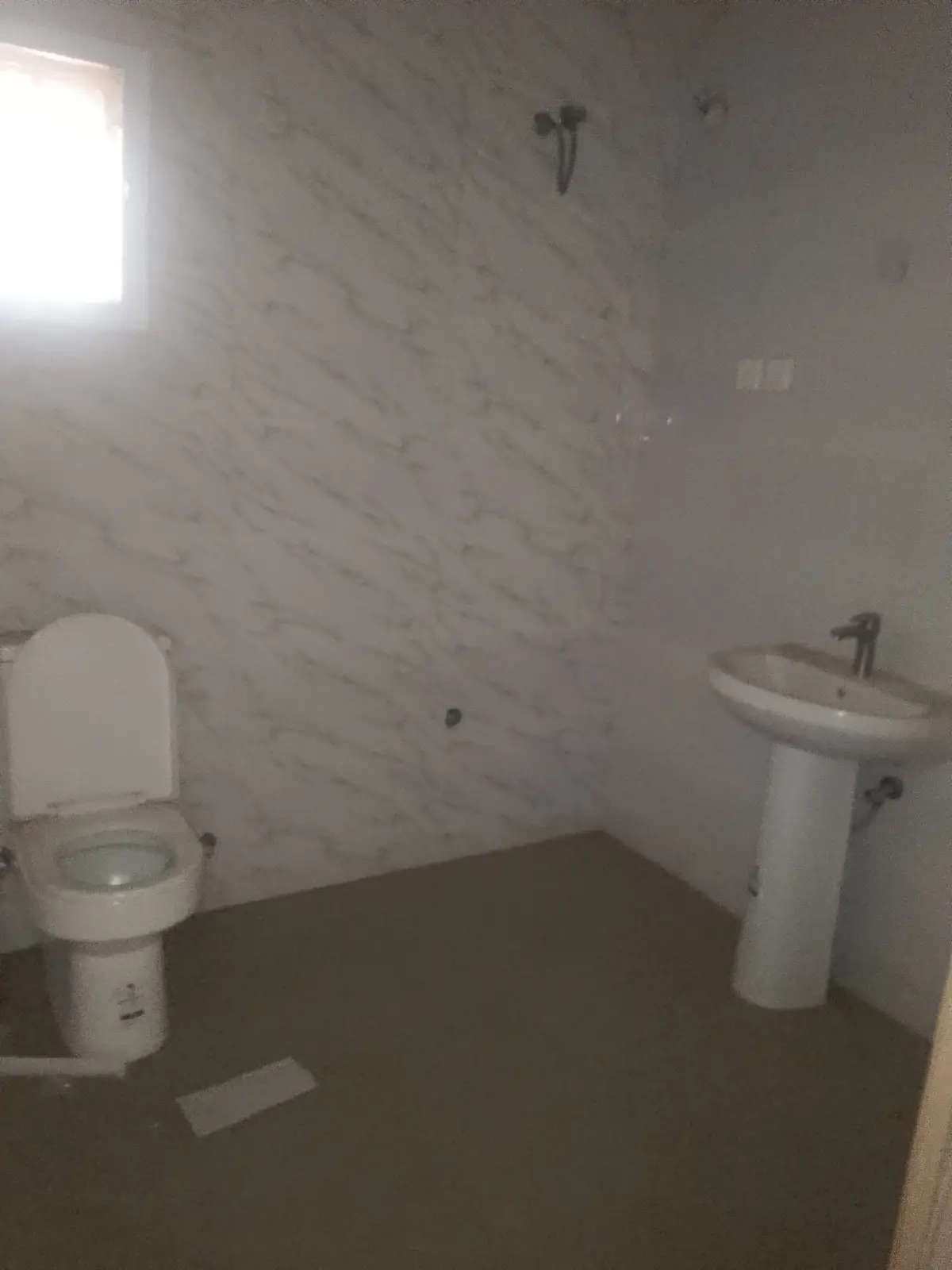 To Let Standard 4bedrooms terrace duplex at Jahi Gilmore - Image 6