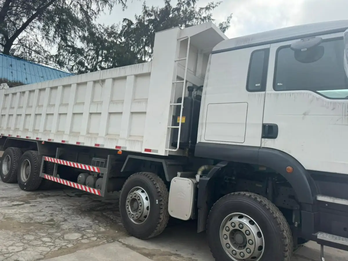 Brand new Howo tipper 10 Tyre - Image 4