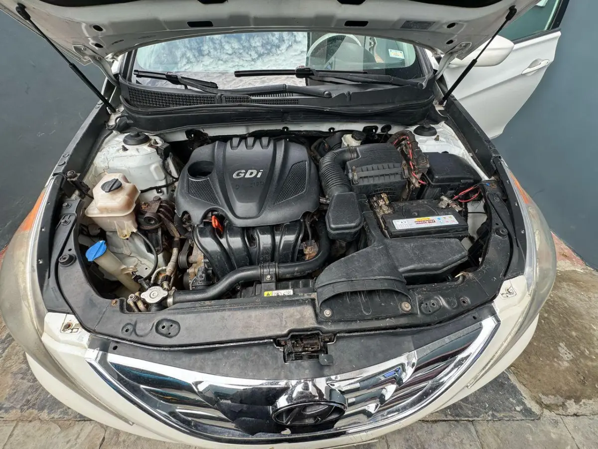 I have A 2013 HYUNDAI SONATA FOR SALE IN MY CUSTODY AT AJAH ILAJE LAGOS - Image 10