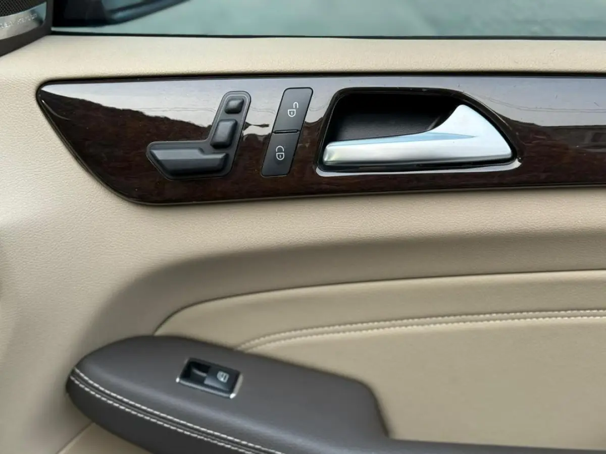 Foreign used Mercedes Benz ML 2014 model December 122025 entry Price 20 - Image 12