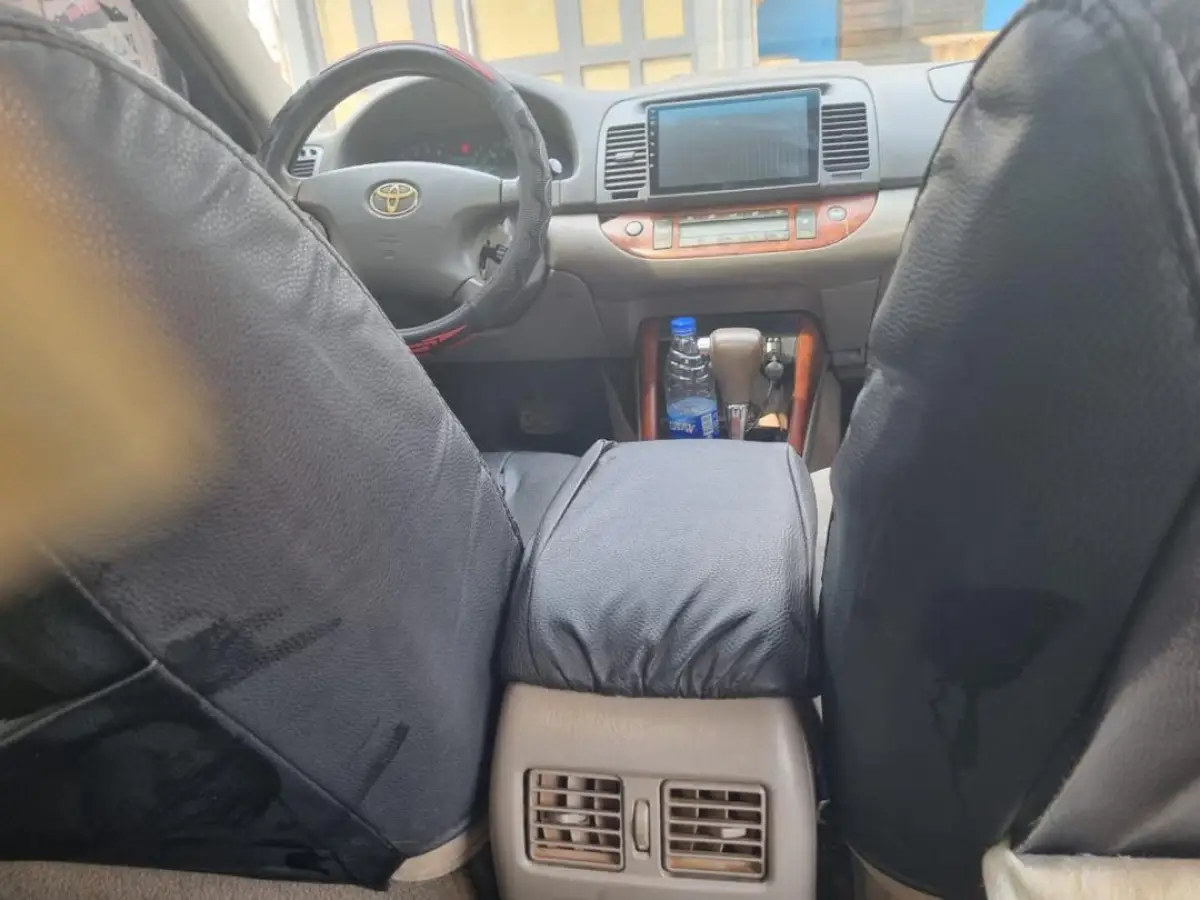 2004 Toyota Camry - Image 6