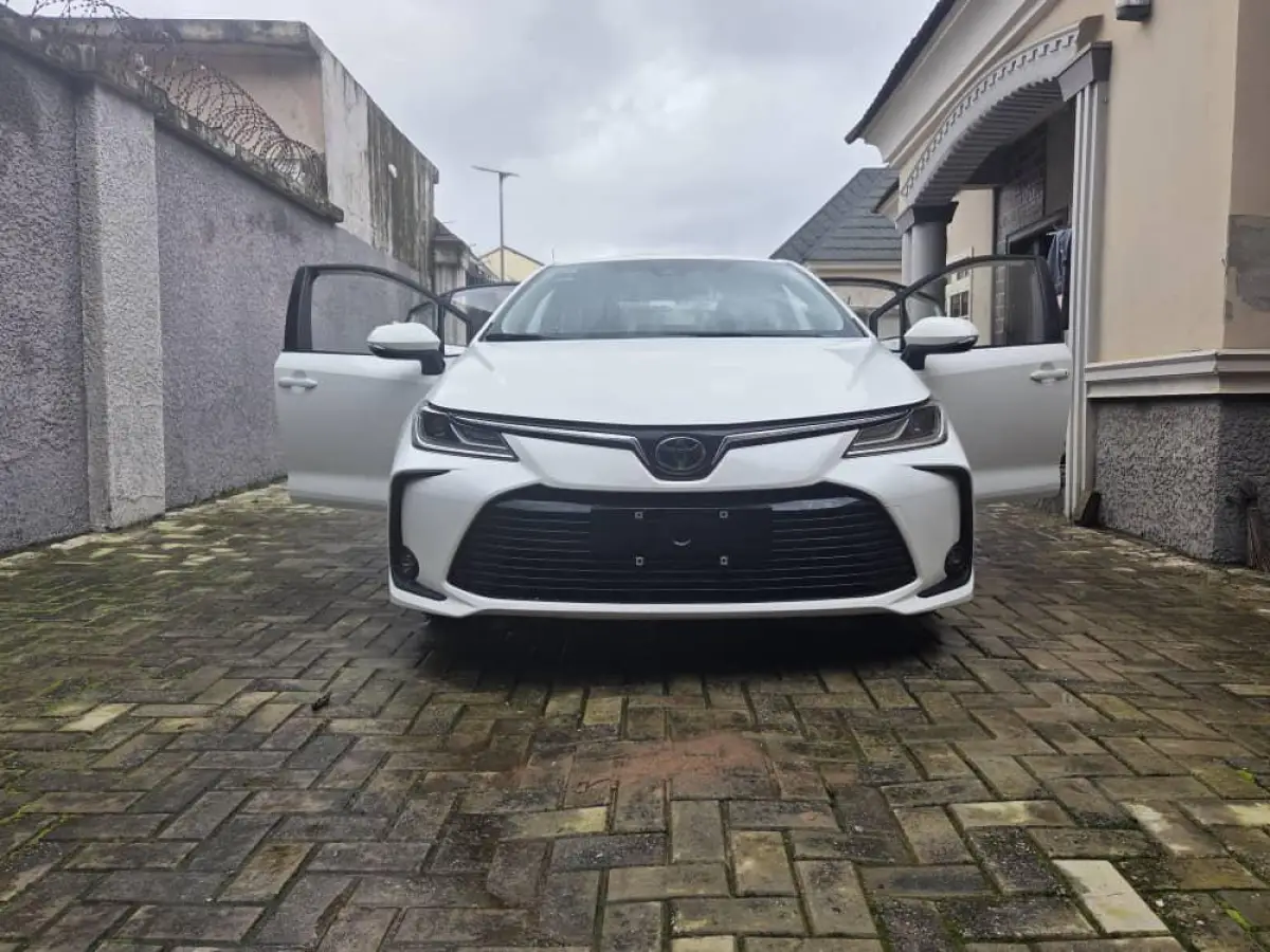 Toyota Corolla - Image 3