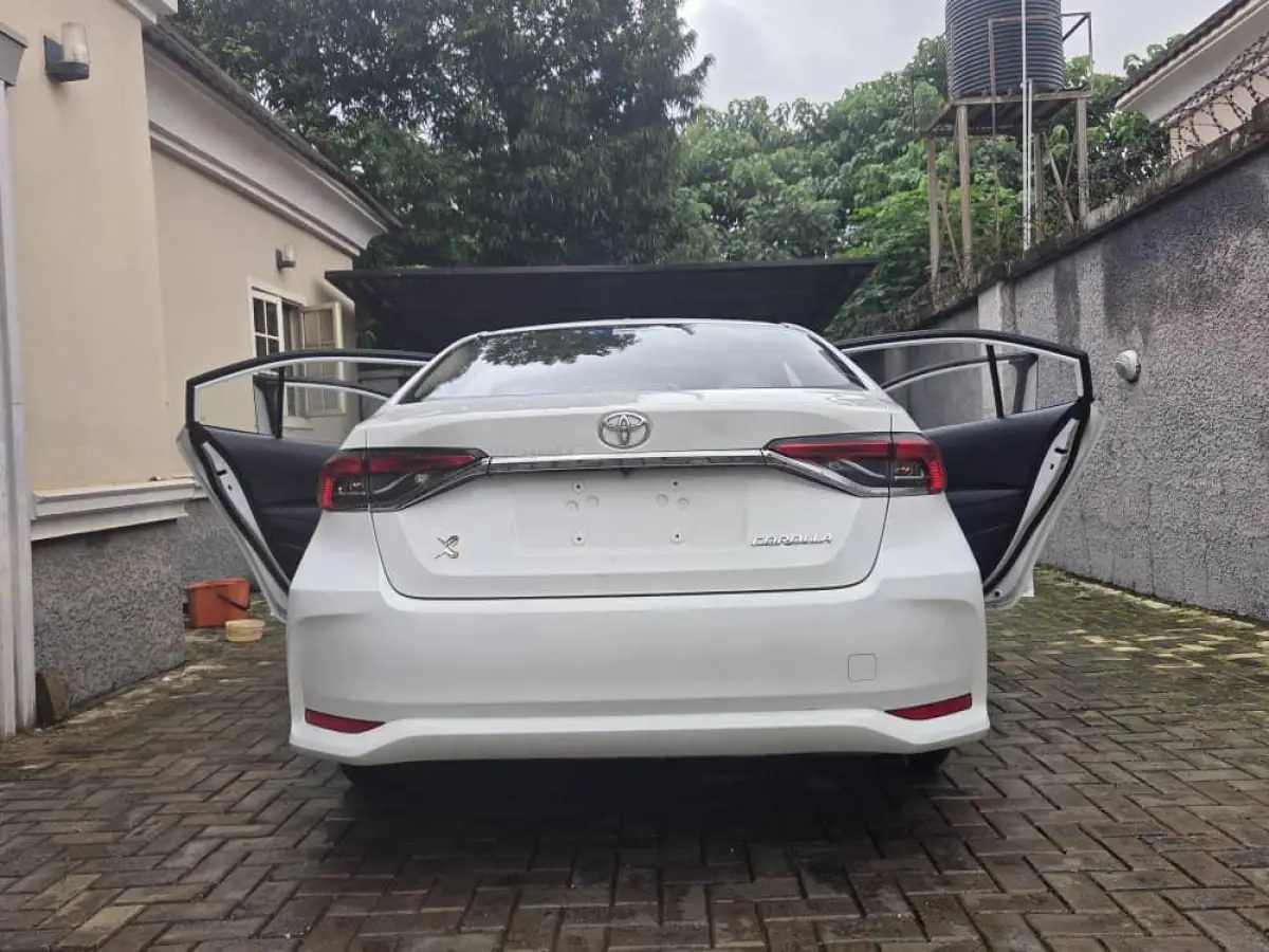 Toyota Corolla - Image 5