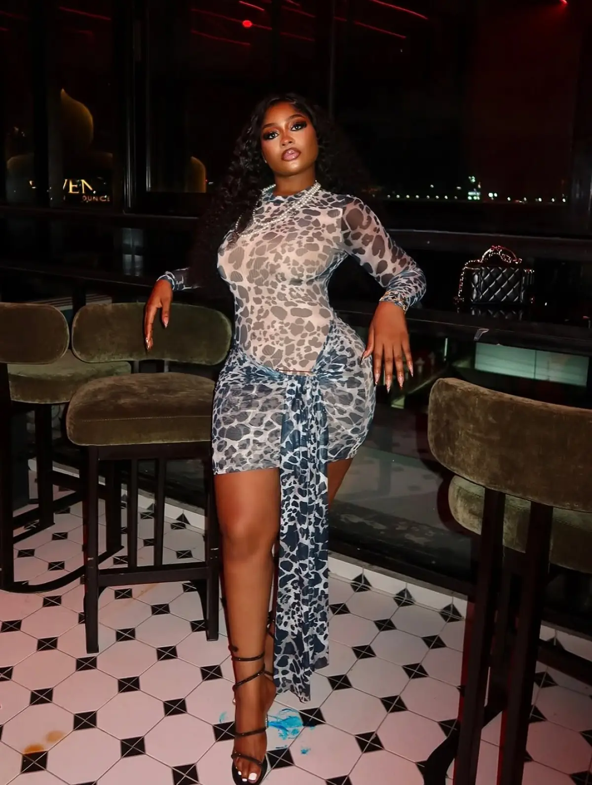 Luxury gowns - Image 8