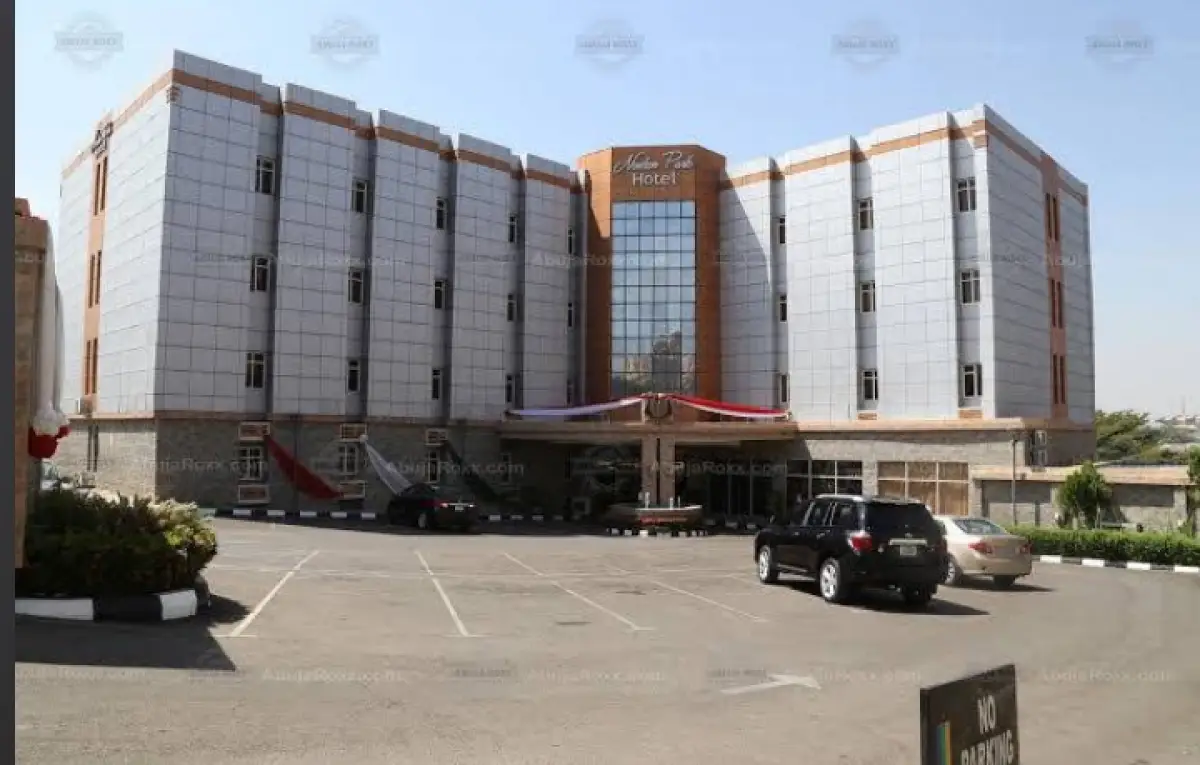 EXCLUSIVE LUXURY HOTEL FOR SALE - Image 9