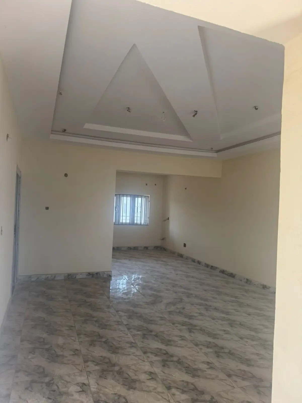 Distress sale alert - Image 7