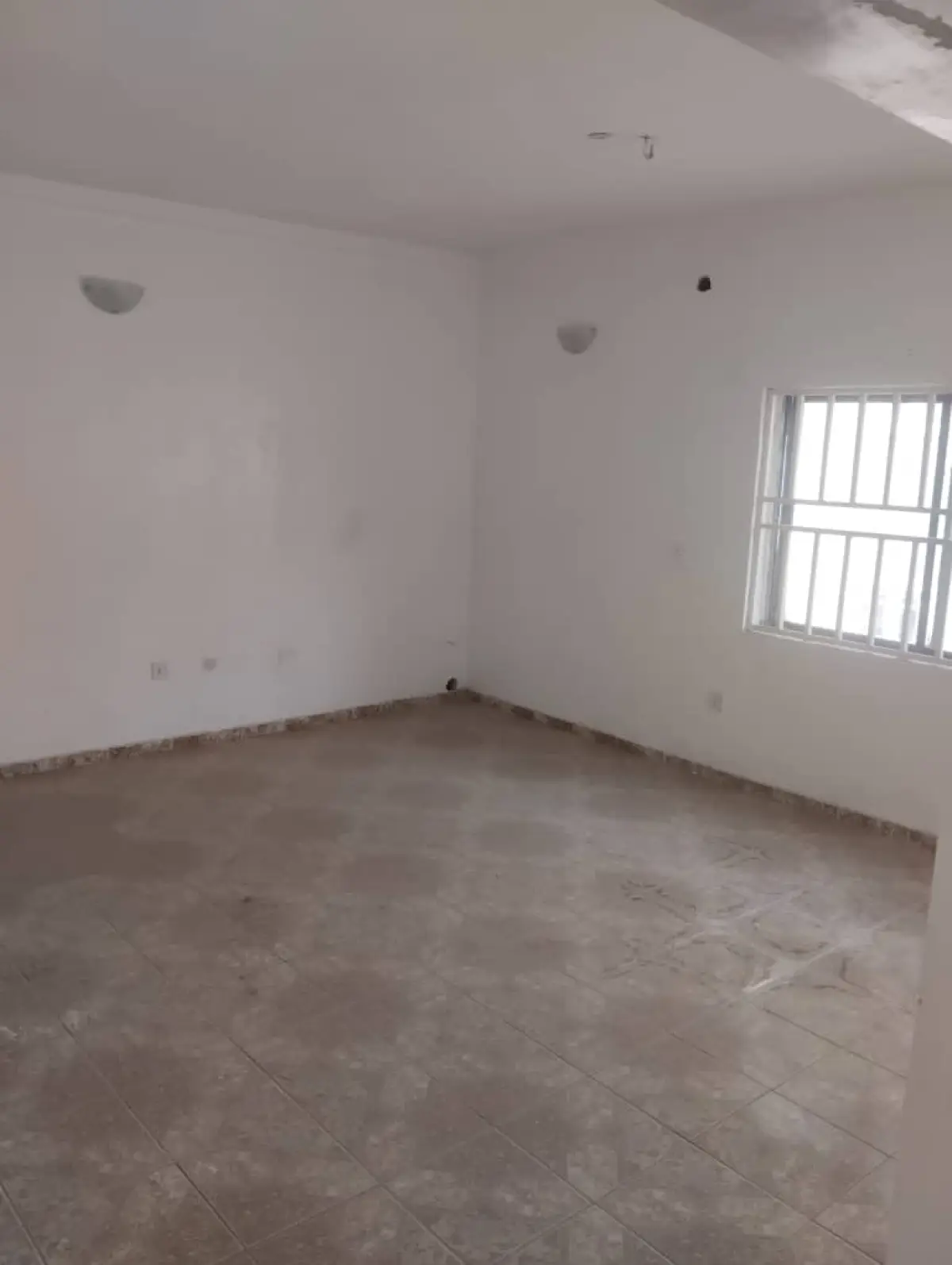 Spacious 2bedroom 4rent - Image 3