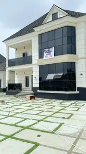 Luxurious Mansion 4 Sale