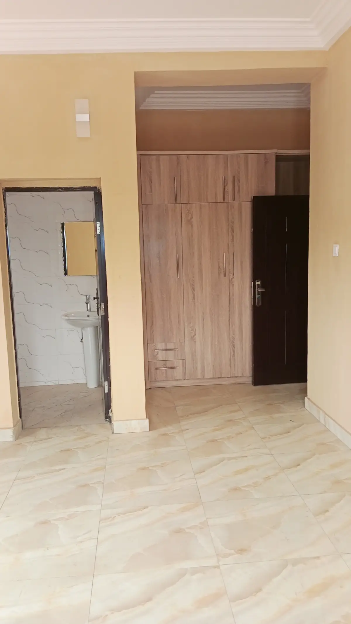 3bedroom A Rent - Image 4