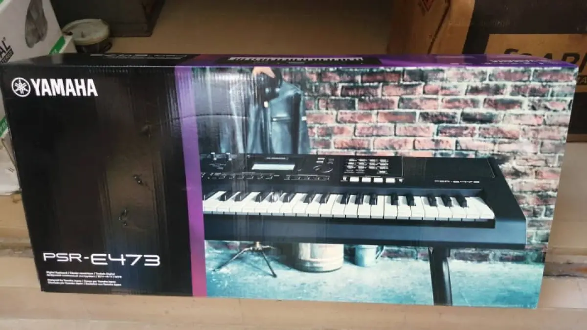 Yamaha keyboard PSR-E473 - Image 2