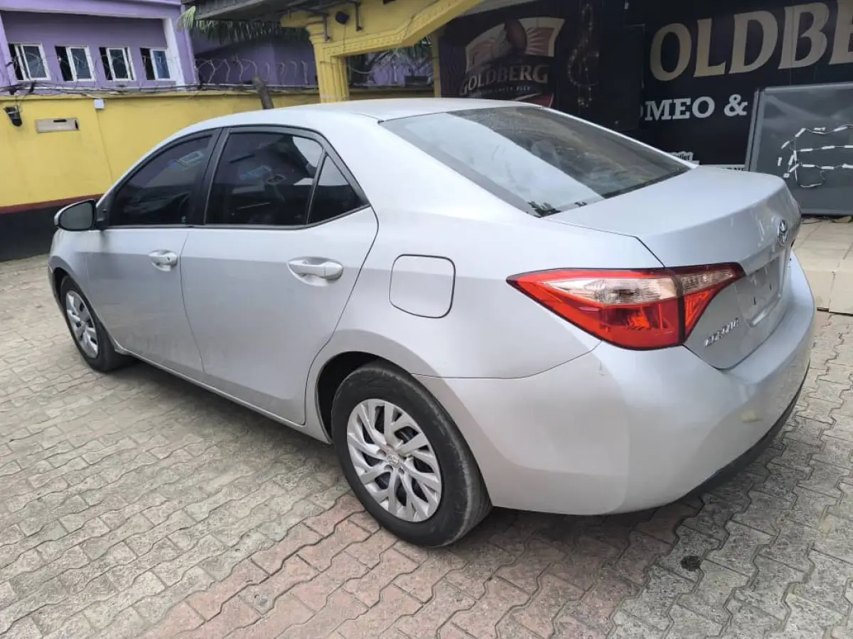 TOKS TOYOTA COROLLA LE 2017 MODEL - Image 9