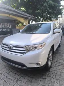 TOKS TOYOTA HIGHLANDER LIMITED 2011 MODEL FULL OPTION