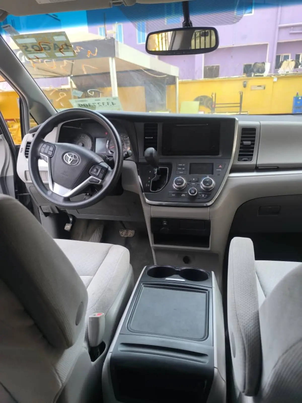TOKS TOYOTA SIENNA LE 2016 MODEL - Image 5