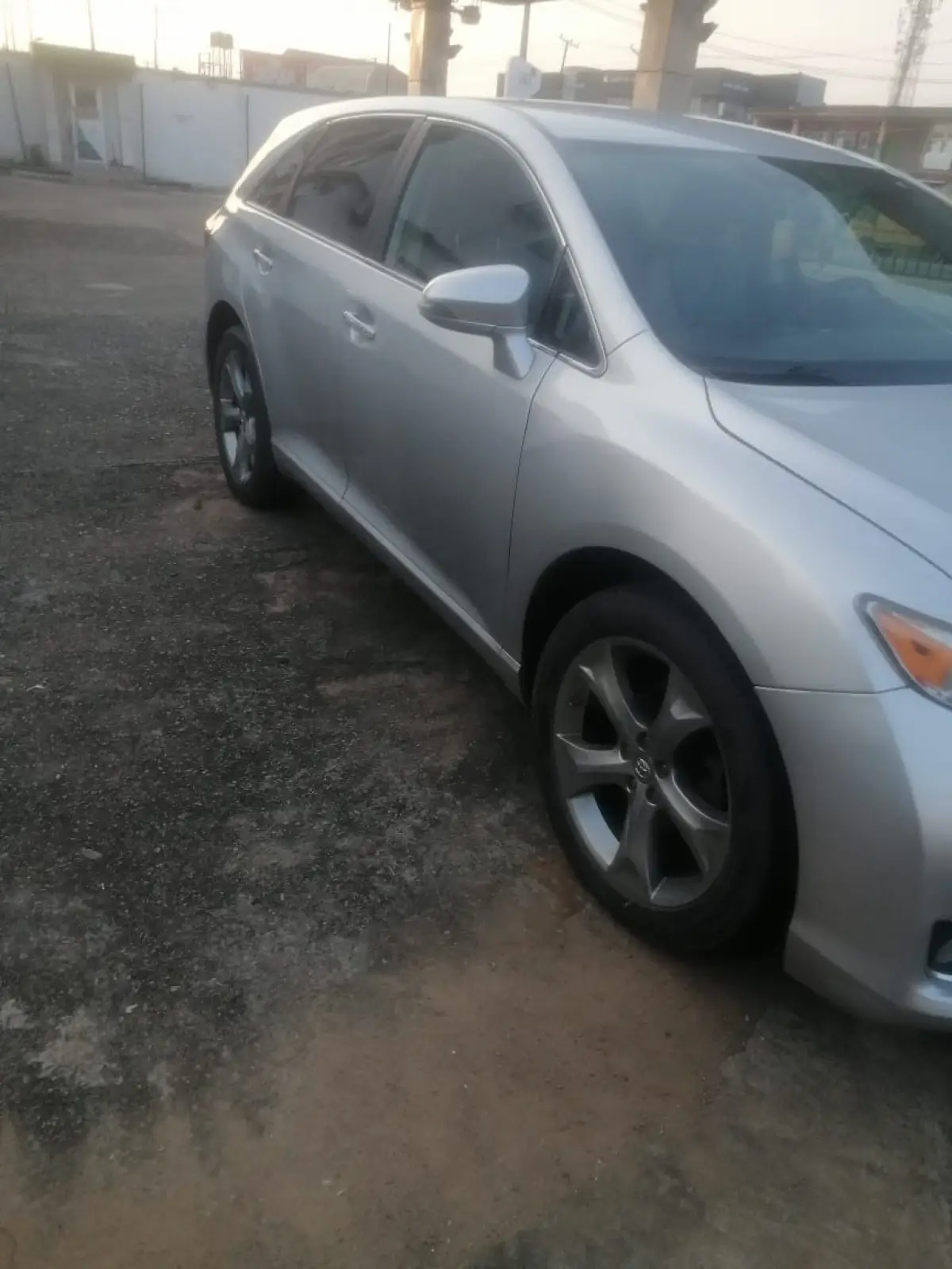 TOKS TOYOTA VENZA XLE 2014 MODEL FULL OPTION - Image 2