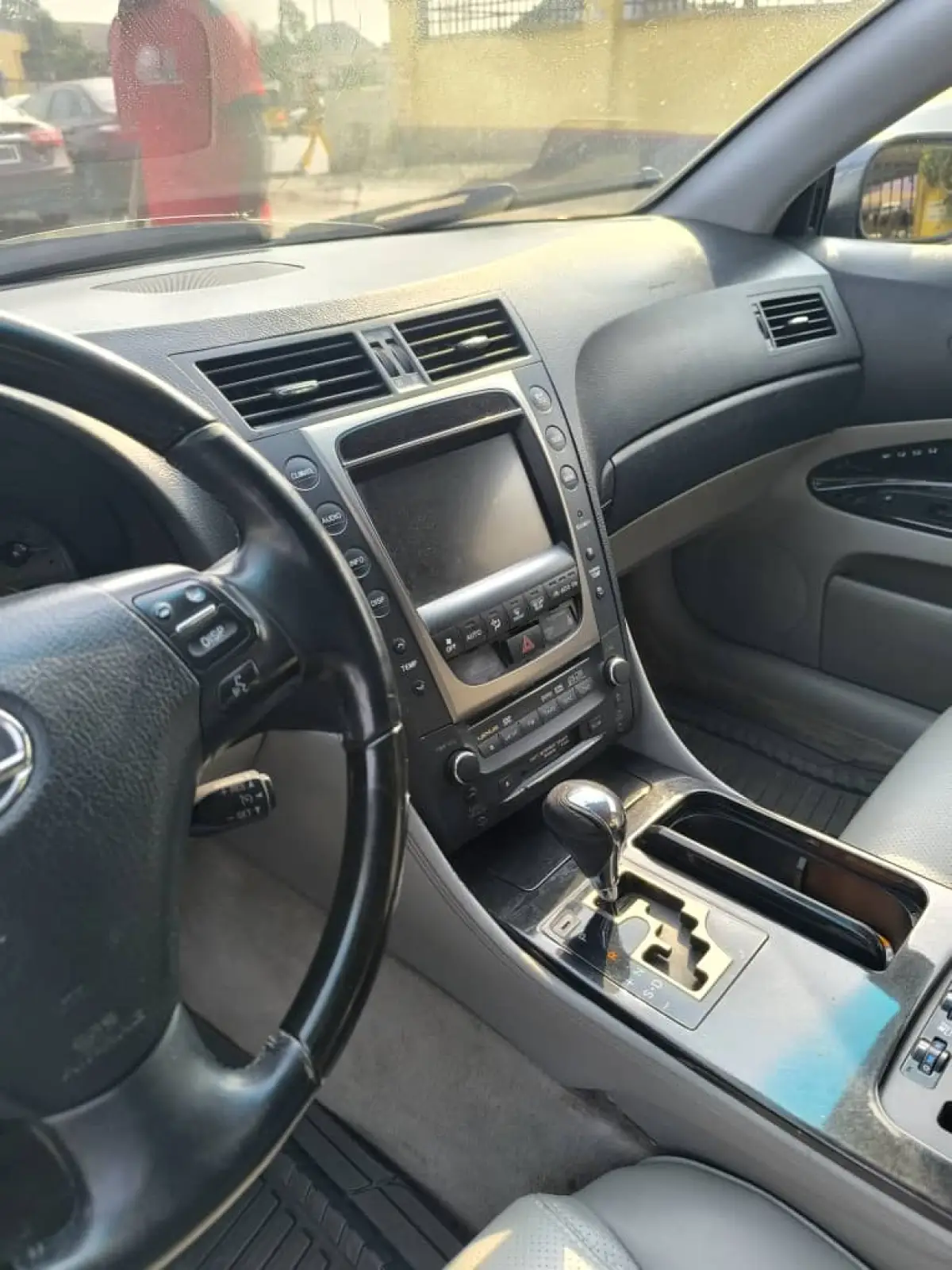 NEATLY USED LEXUS GS300 2005 MODEL FULL OPTION - Image 4