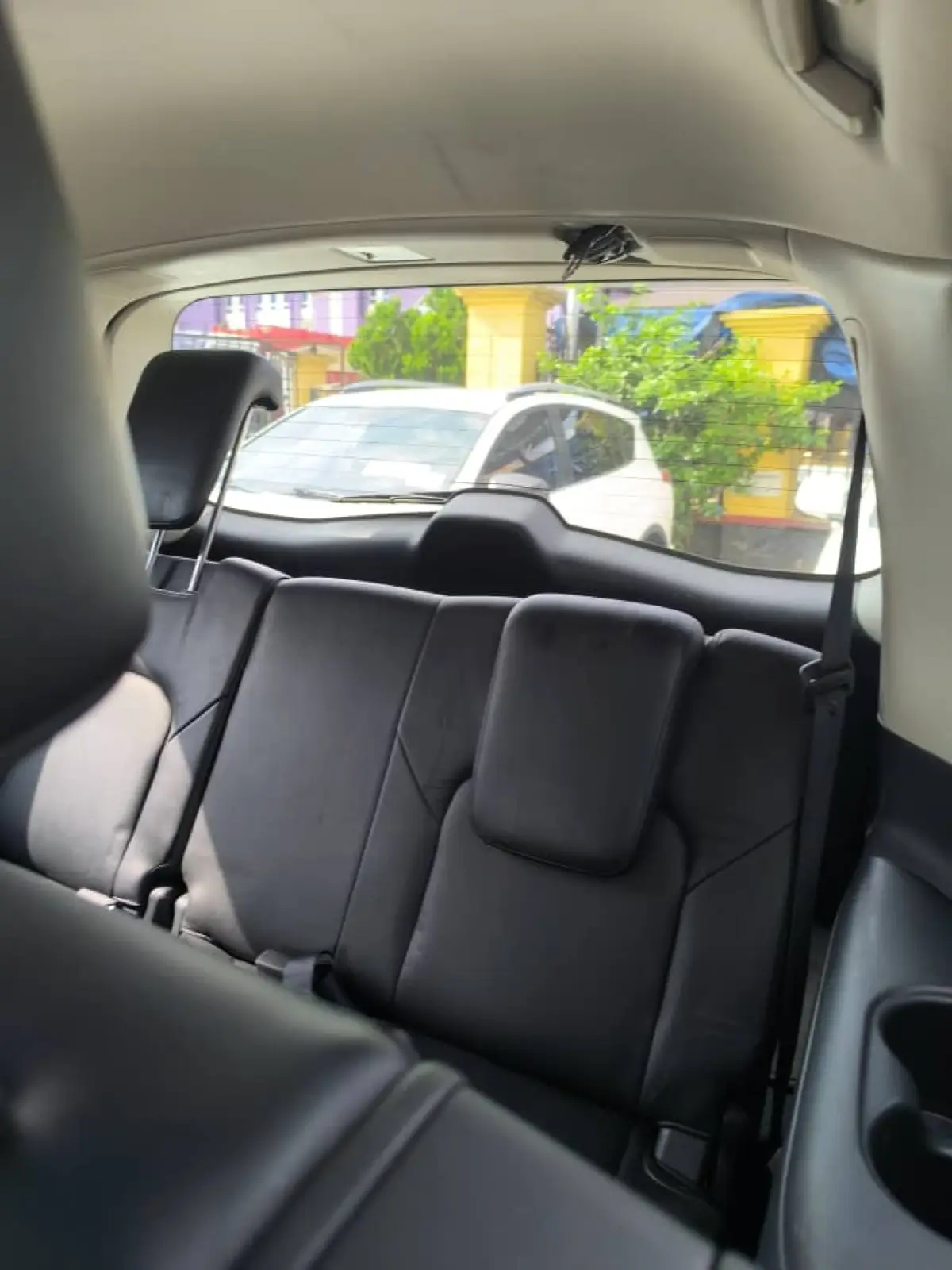 NEATLY USED INFINITI QX56 2010 MODEL FULL OPTION - Image 8