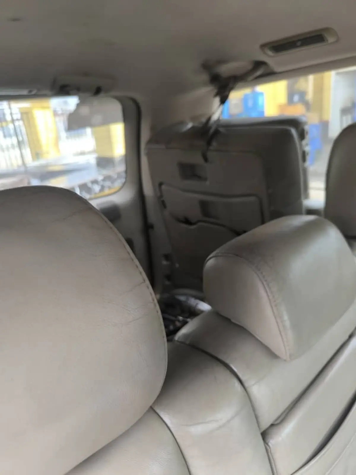 NEATLY USED LEXUS GX470 2005 MODEL - Image 6