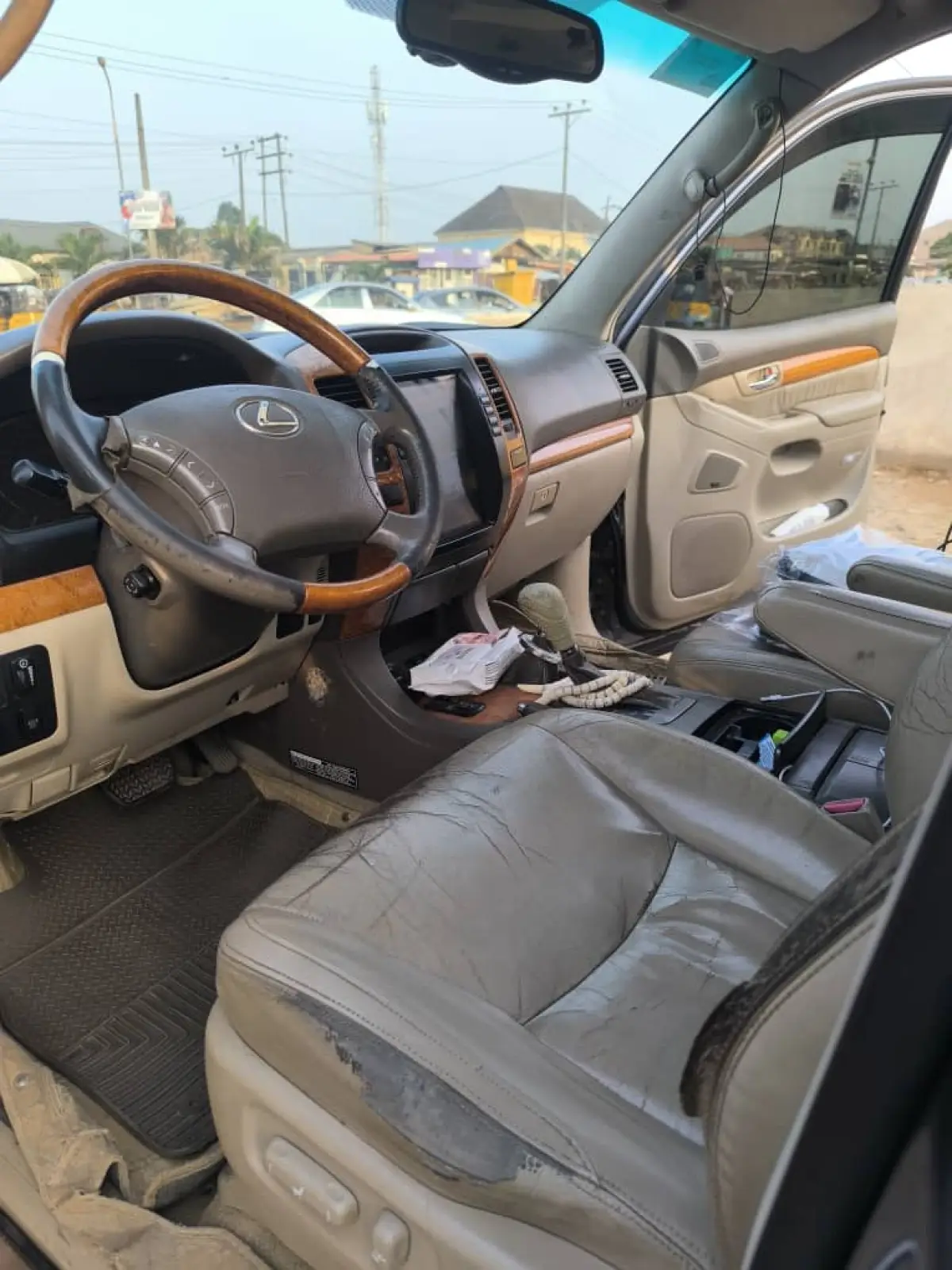 NEATLY USED LEXUS GX470 2005 MODEL - Image 4