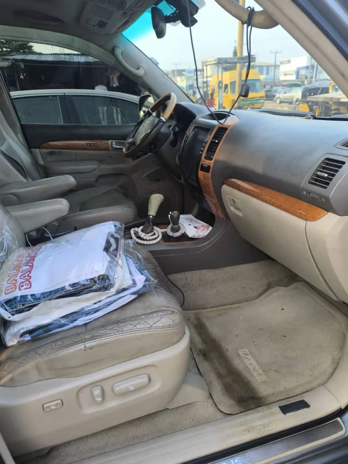 NEATLY USED LEXUS GX470 2005 MODEL - Image 3