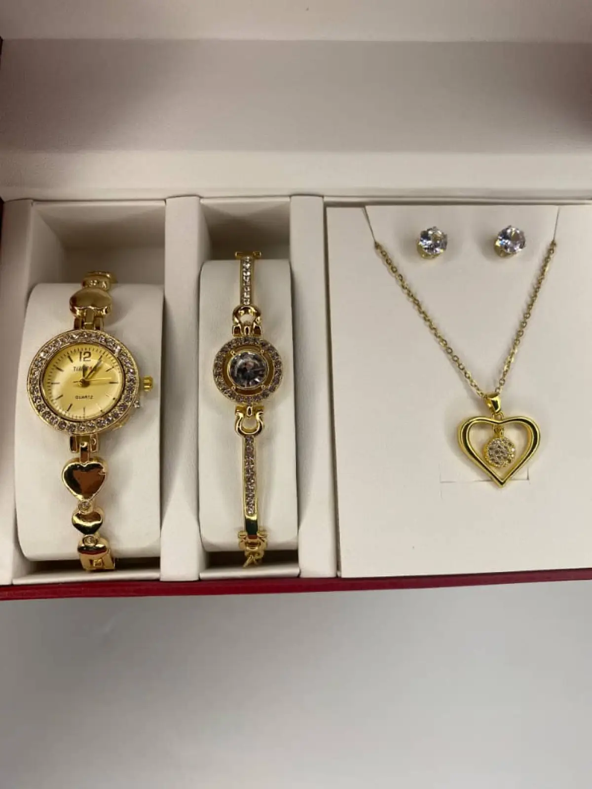 Female set - Image 1