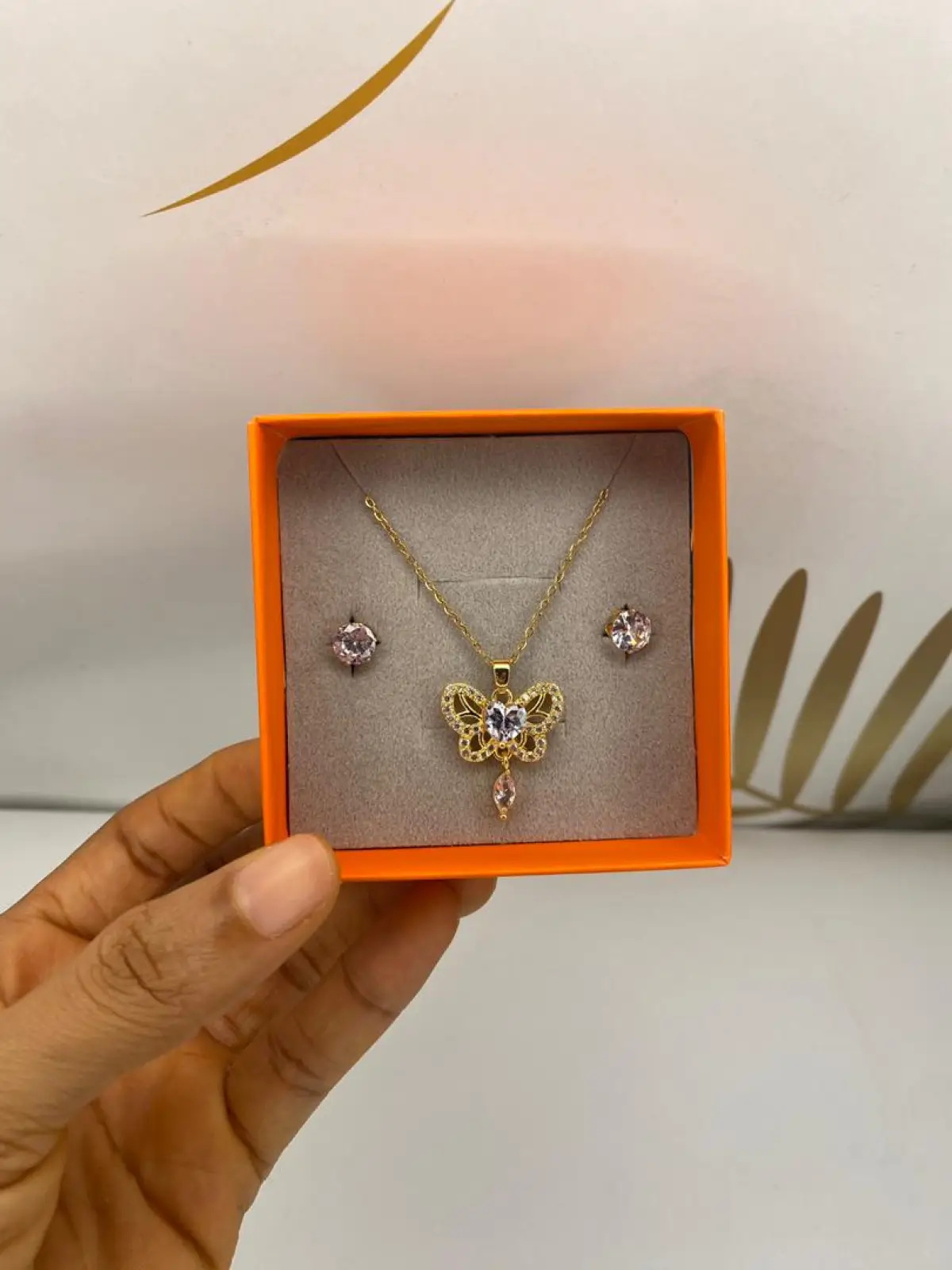 Necklace and earrings - Image 2