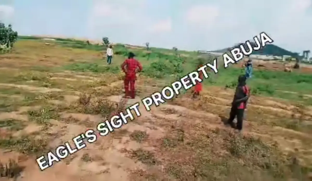 Estate plot of land for sale - Image 3