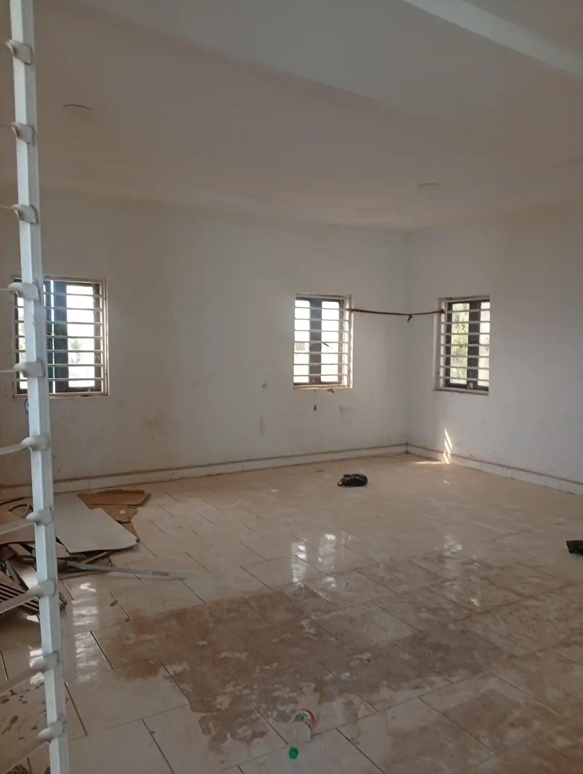 Shop for rent - Image 4