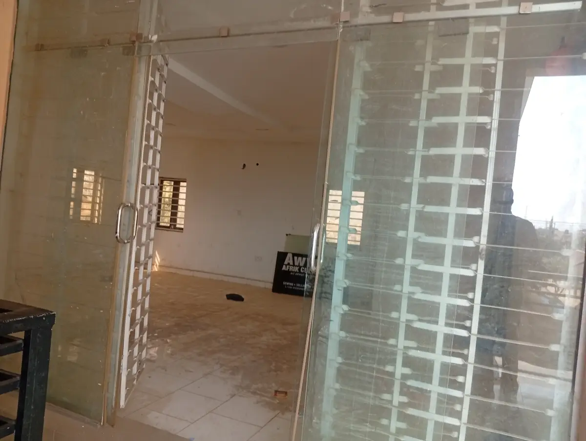 Shop for rent - Image 5