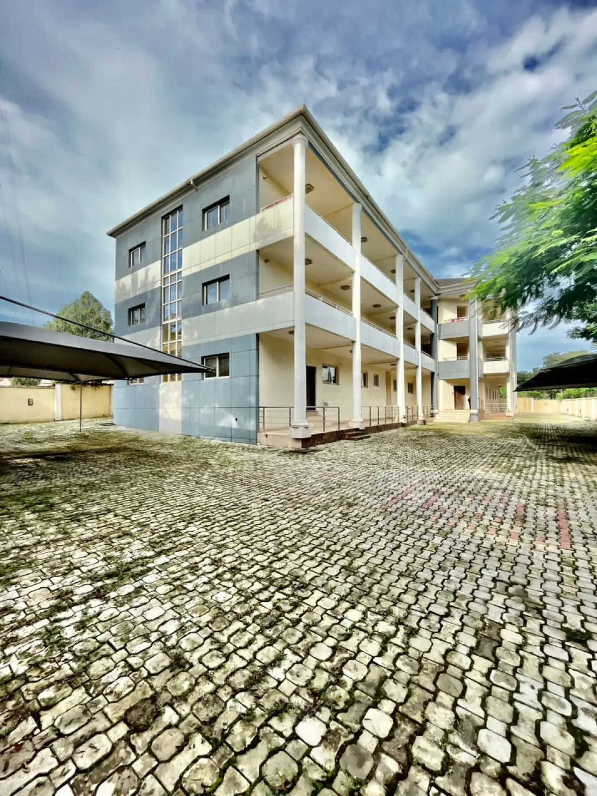 Massive plaza 4 sale - Image 1