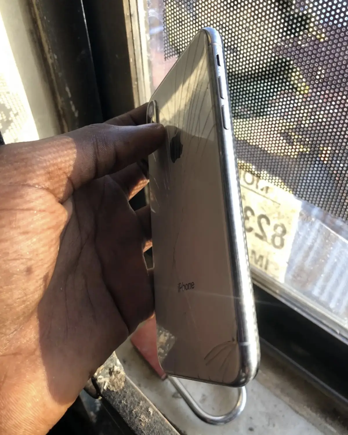 Used IPhone X - Image 4