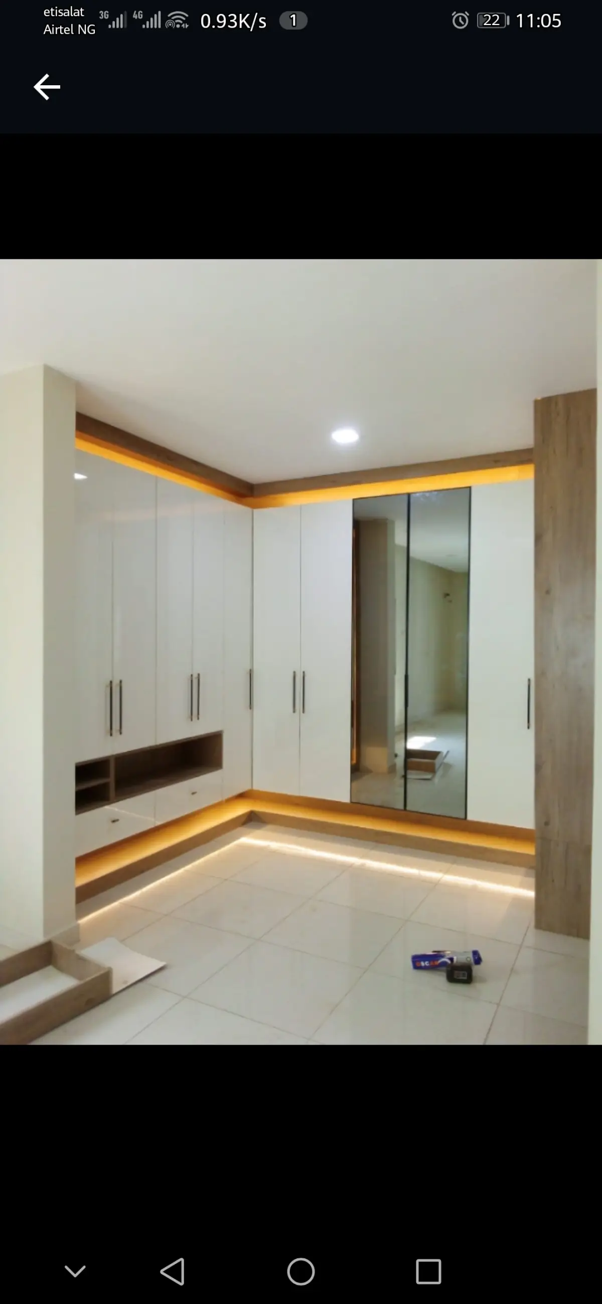 Inbuilt wardrobe - Image 8