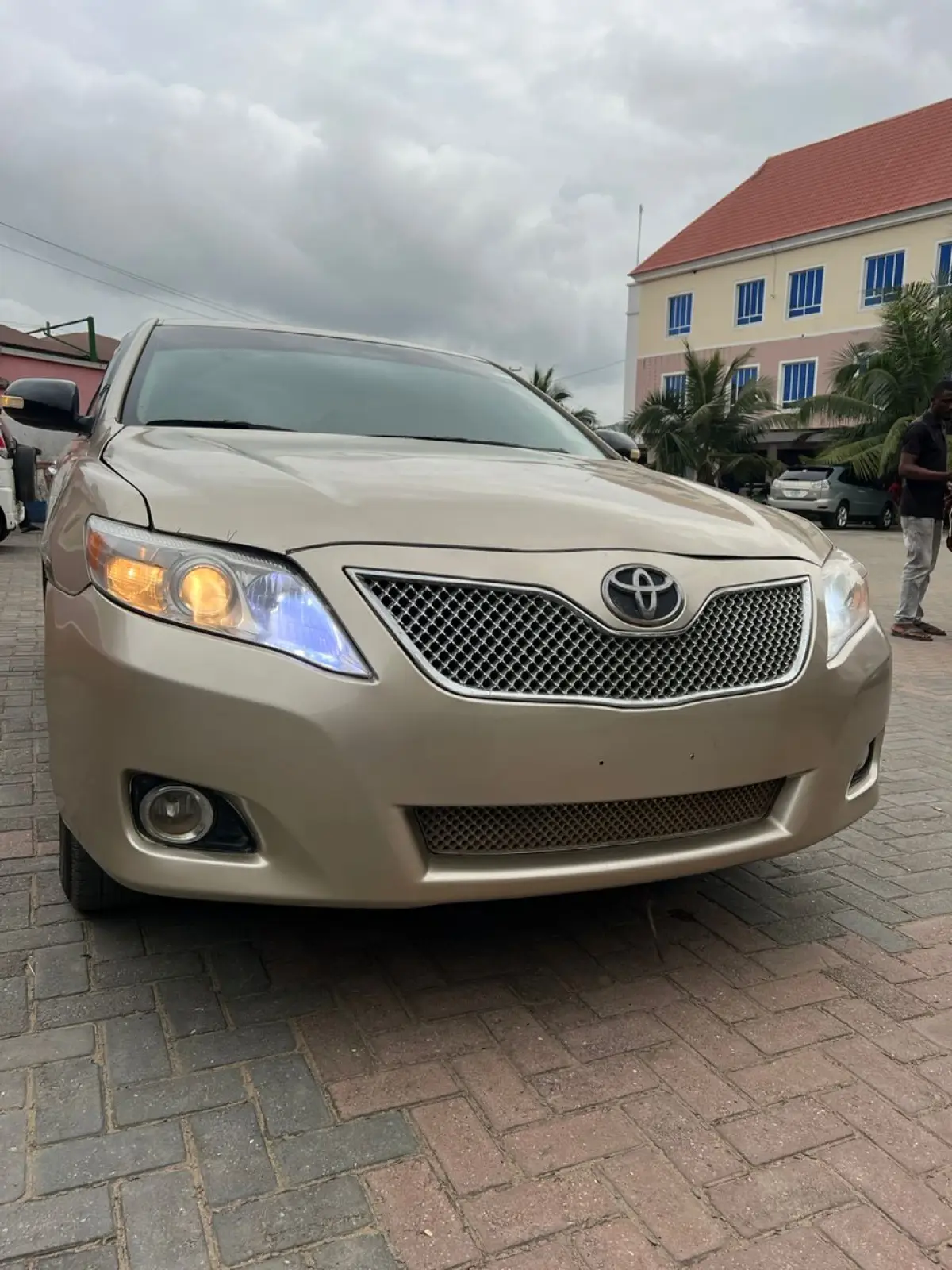 Toyota Camry 2009 XLE - Image 1