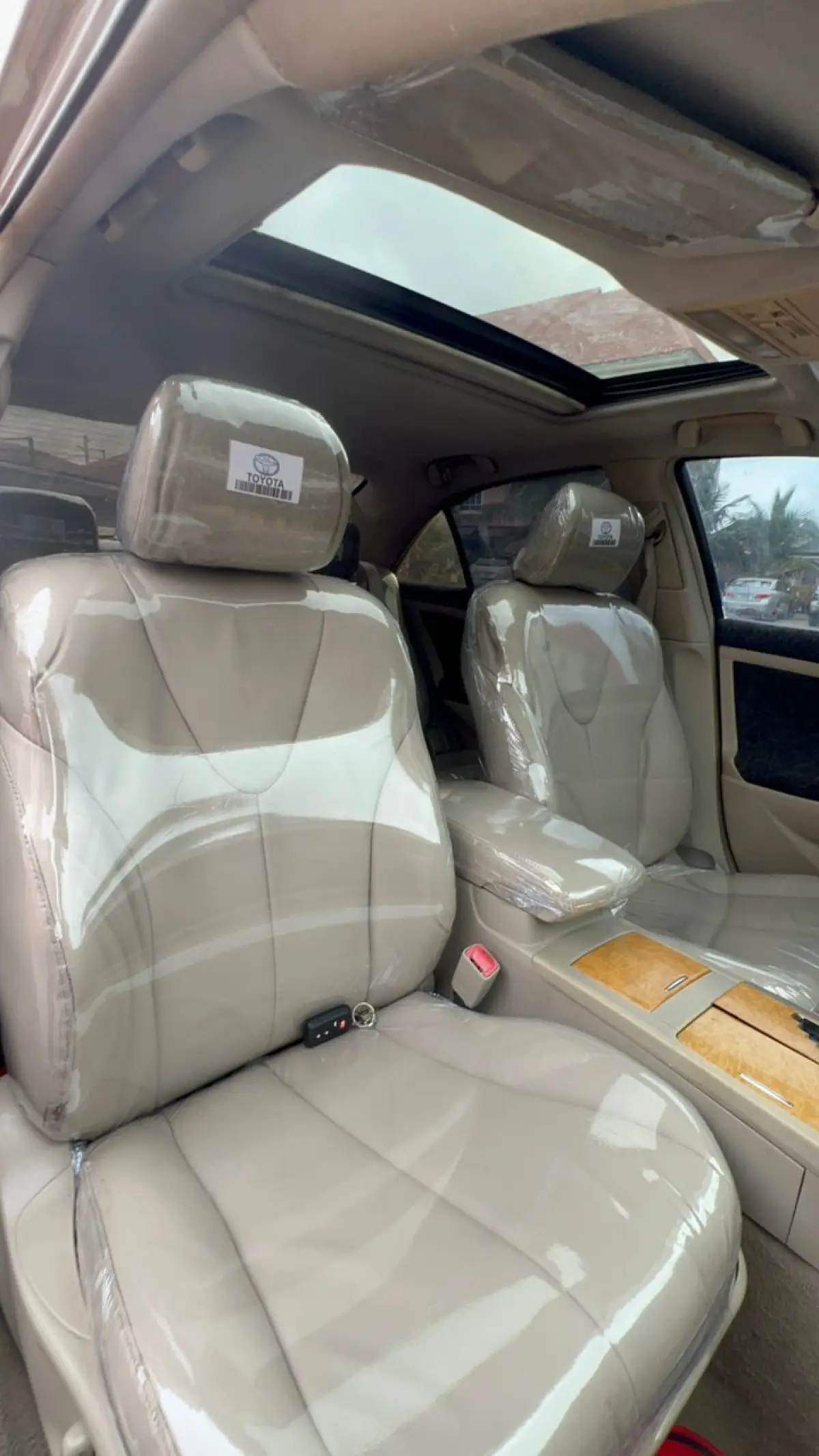 Toyota Camry 2009 XLE - Image 6