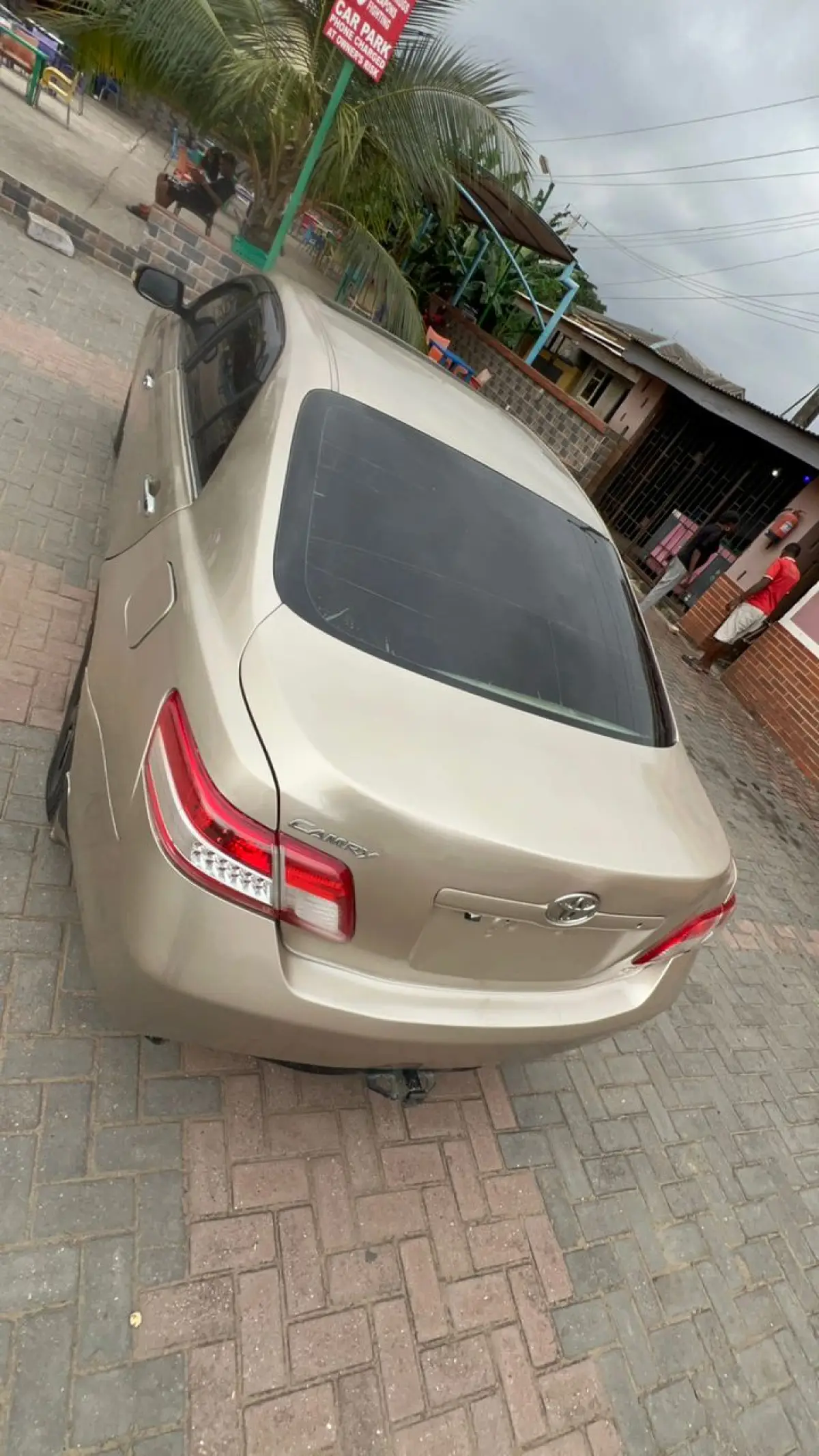 Toyota Camry 2009 XLE - Image 10