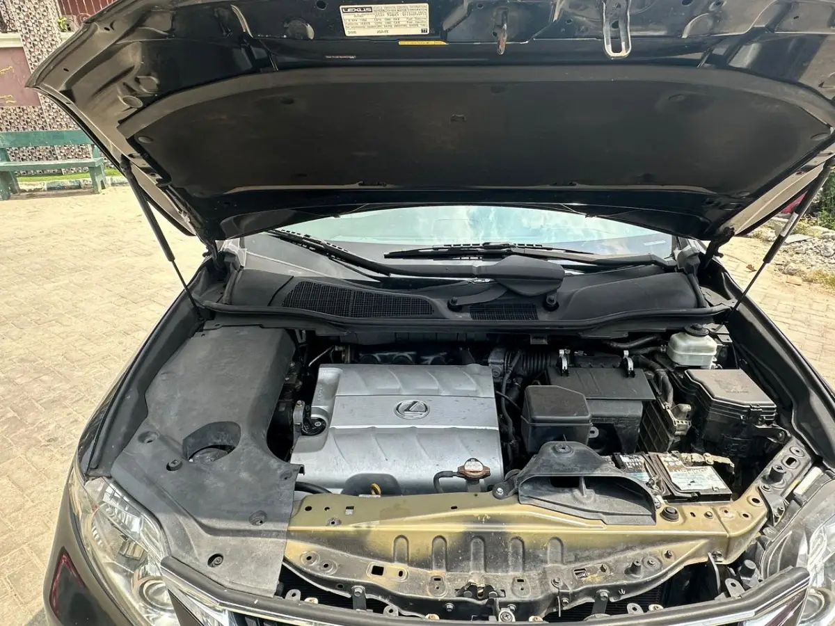 Lexus RX350 2010 Full Option - Image 8