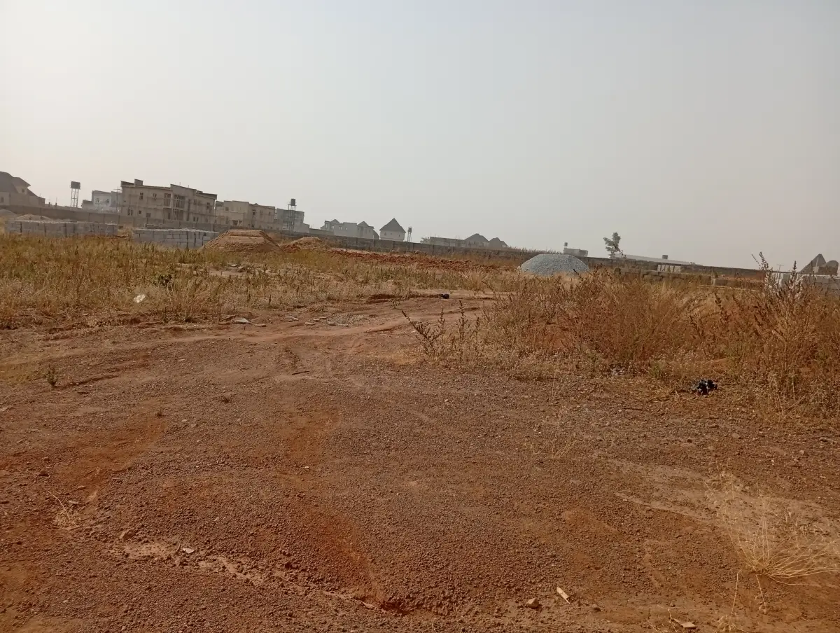 Estate plot of land for sale - Image 3