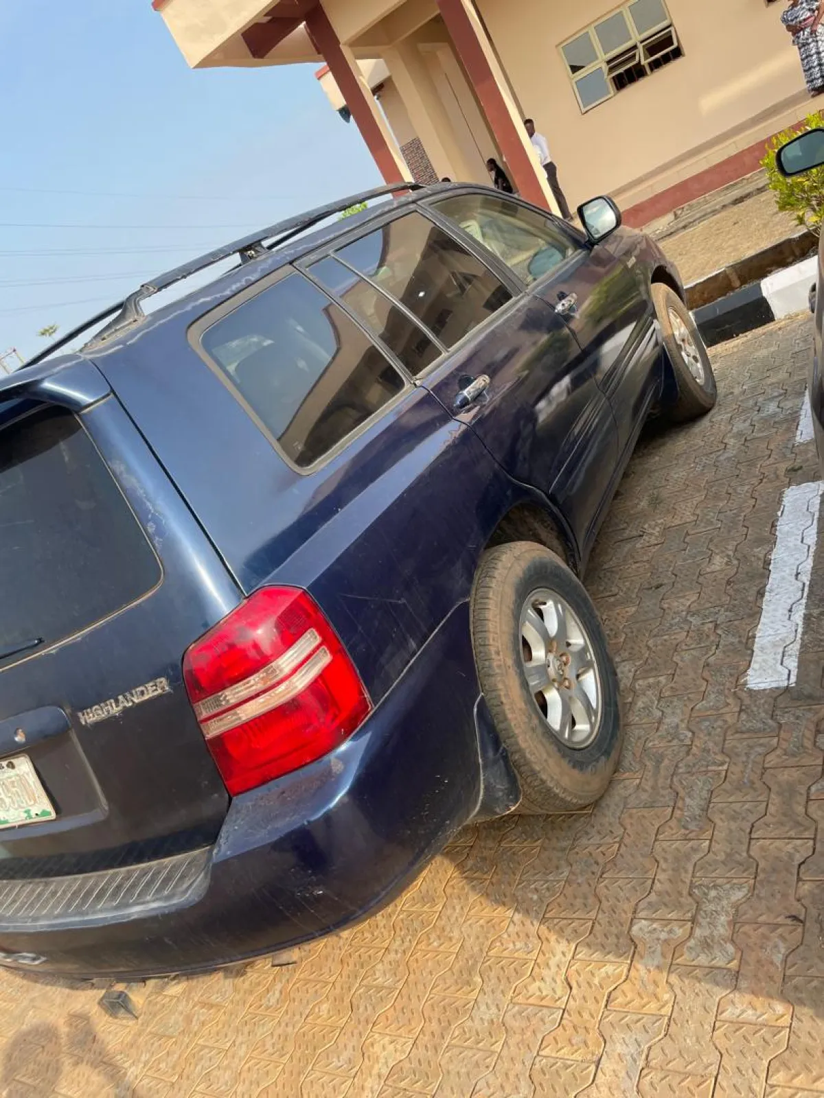Toyota Highlander 2004 - Image 2