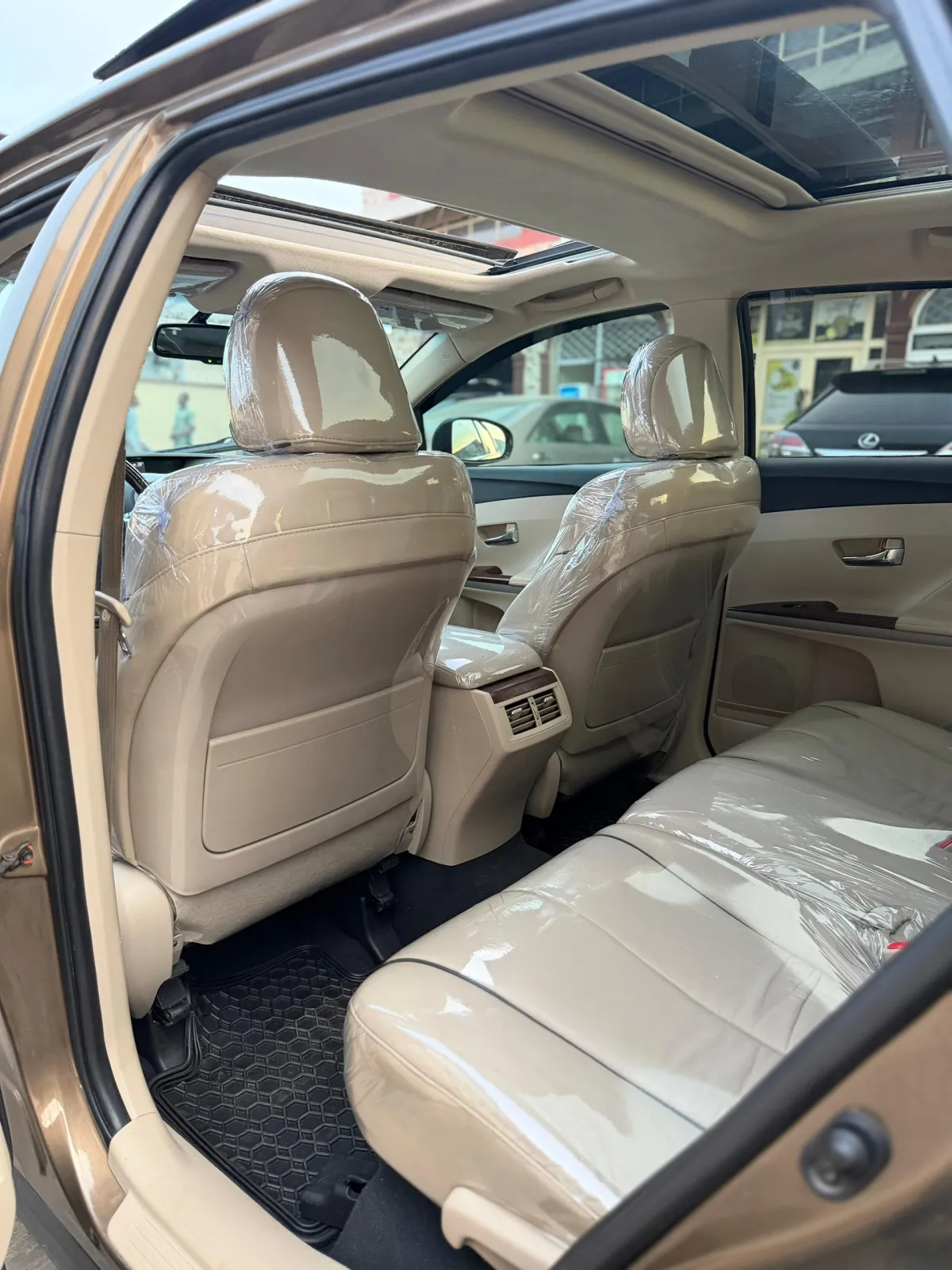 Toyota Venza 2010 Fullest Option - Image 9