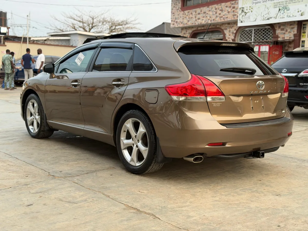 Toyota Venza 2010 Fullest Option - Image 10
