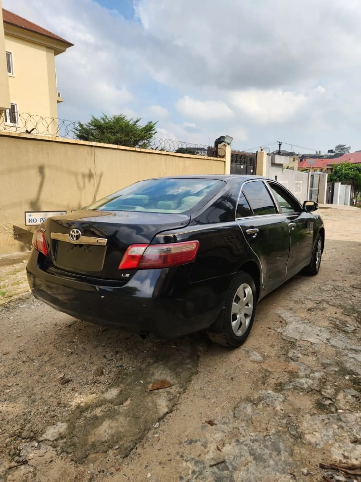 Toyota Camry LE 2008 - Image 2