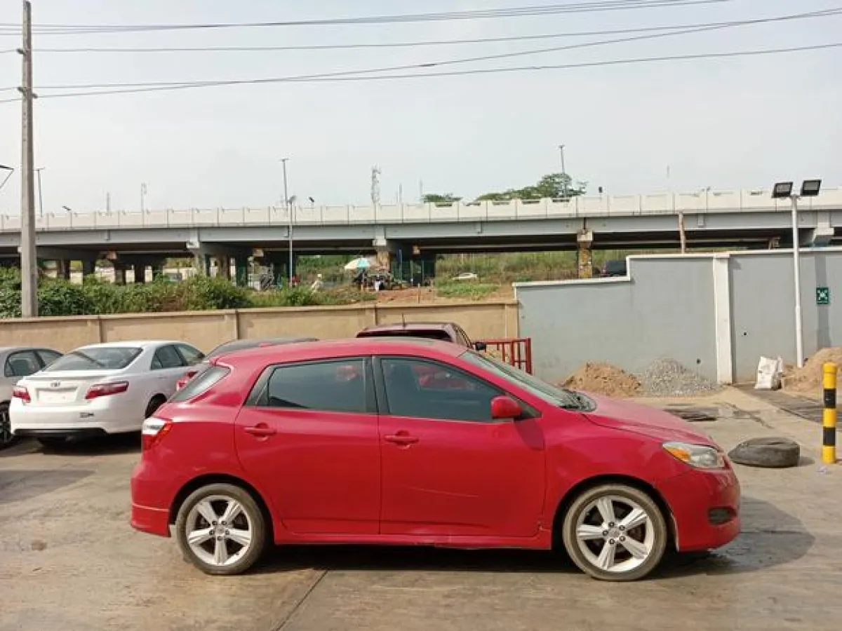 Foreign use Toyota matrix 2009 - Image 7