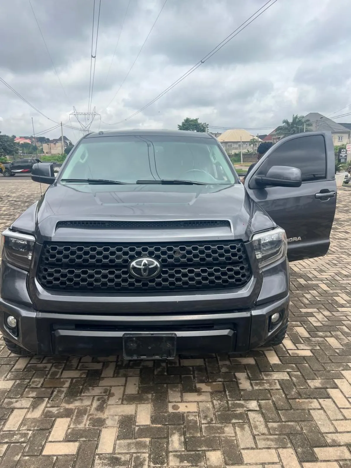 Toyota tundra - Image 1